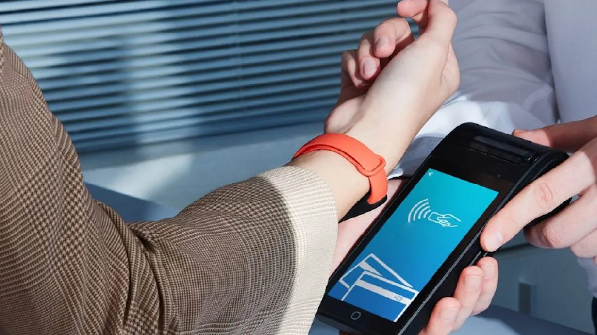 How Does RFID Wristband Work? A Full Breakdown