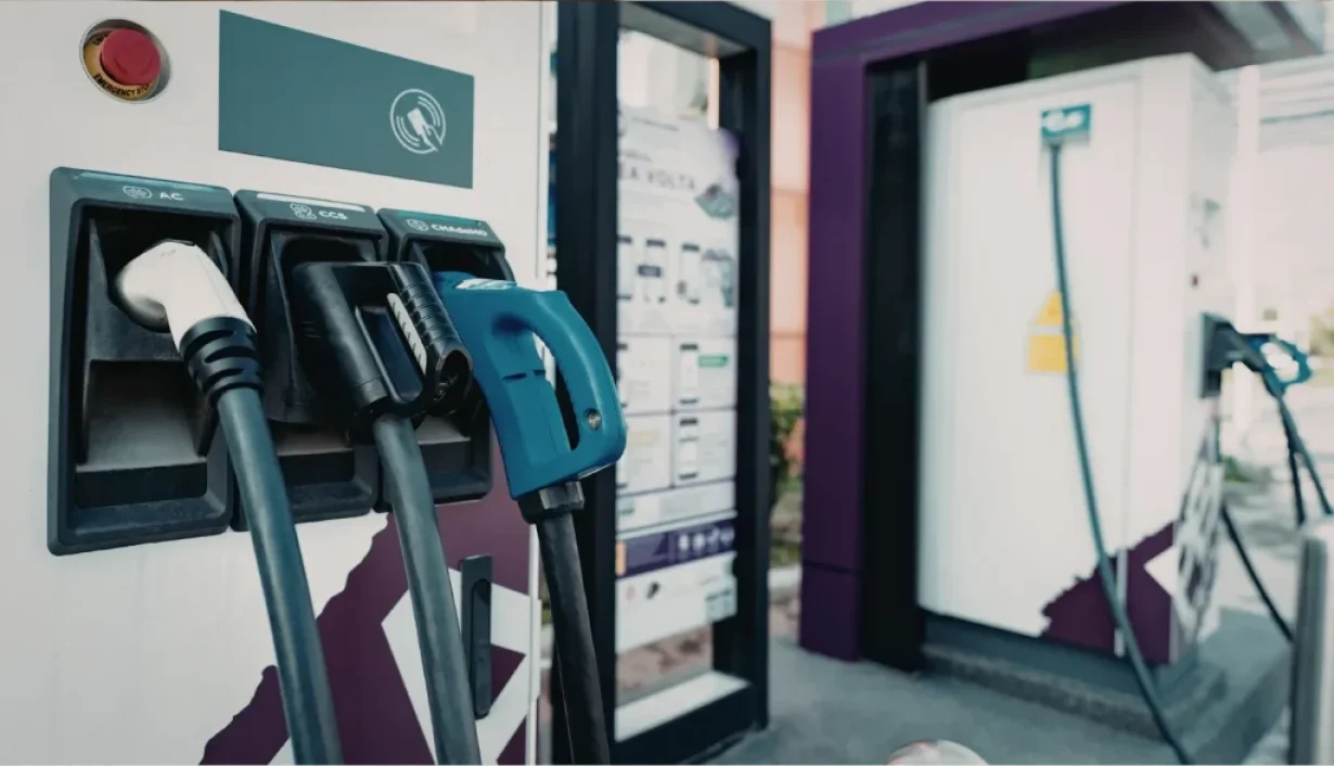 How to Use an RFID Card at Public EV Charging Stations