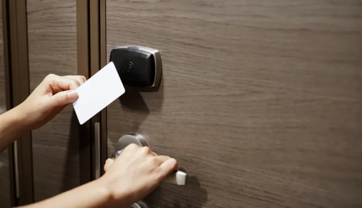 MIFARE Classic vs DESFire: Key Differences, Security, Applications, and How to Choose the Right RFID Card