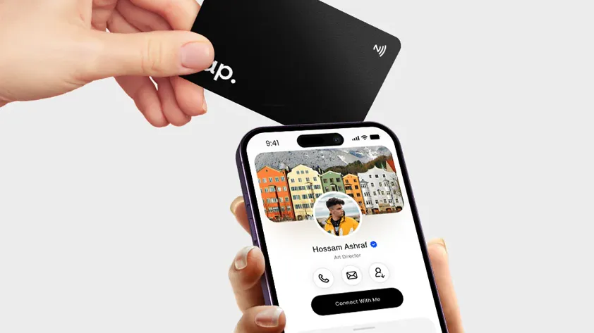 Smartphone reading an RFID membership card using NFC
