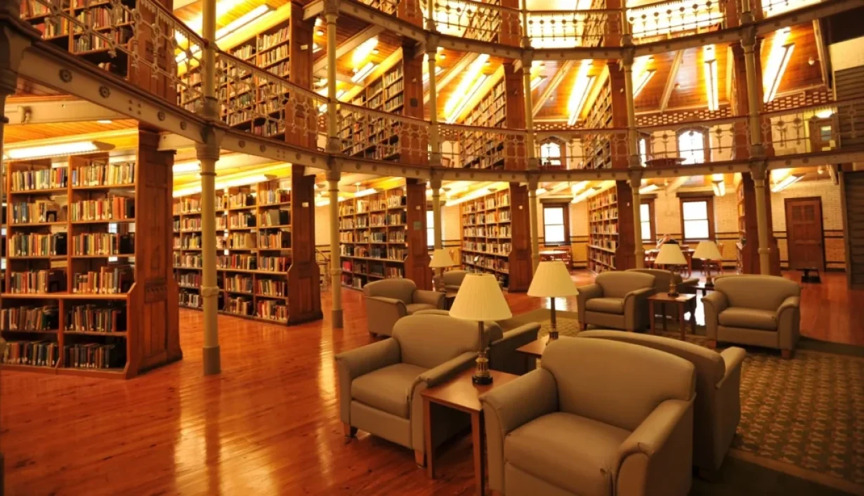 Why Smart Spaces Prefer RFID Membership Cards Over Mobile Apps