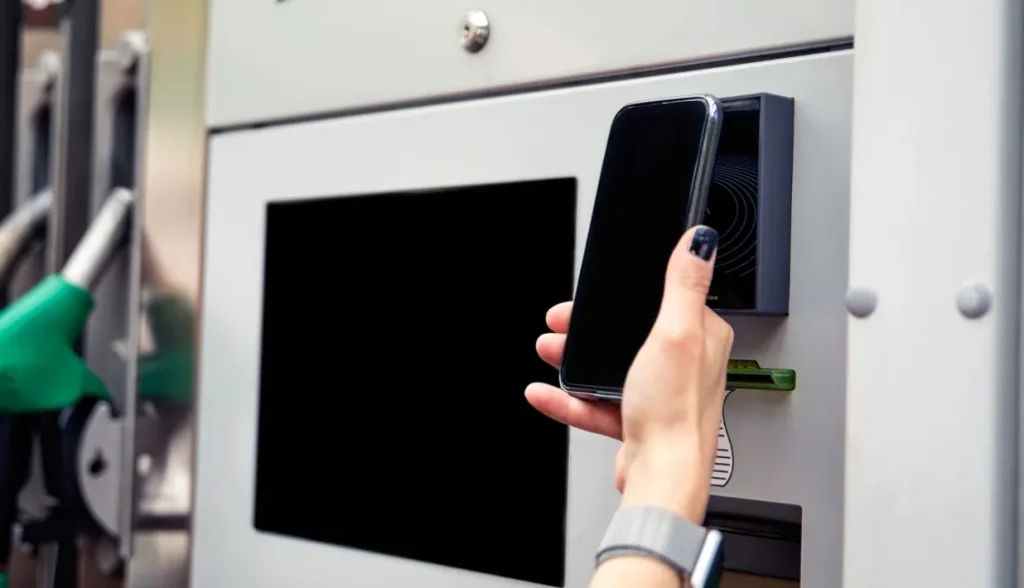 using NFC on iPhone to check in at the gym